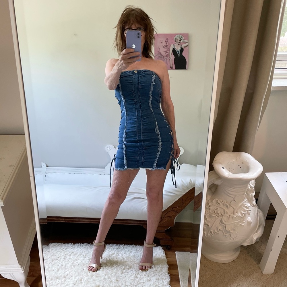 BLUE DENIM STRAPLESS DRESS LACED SIDES BELT LOOPS FRAYED SEAMS STRETCH ZIPPER
